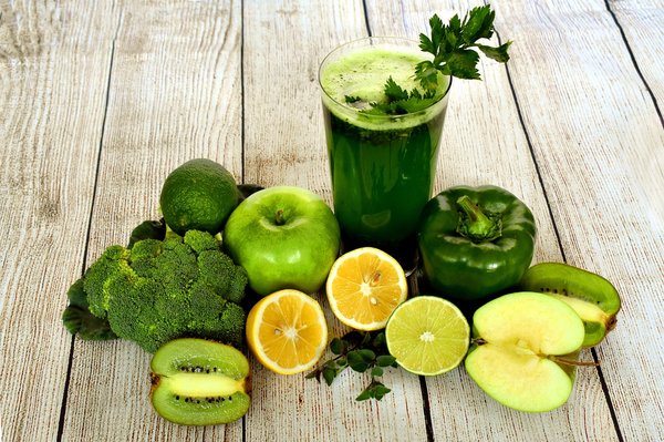 How to Prepare a Hydrating and Nutrient-Rich Green Smoothie for Busy Mornings?